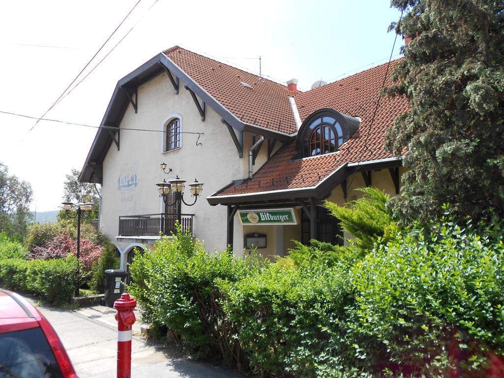 Peregrino Panzio Bed & Breakfast บูดาโอร์ช ภายนอก รูปภาพ