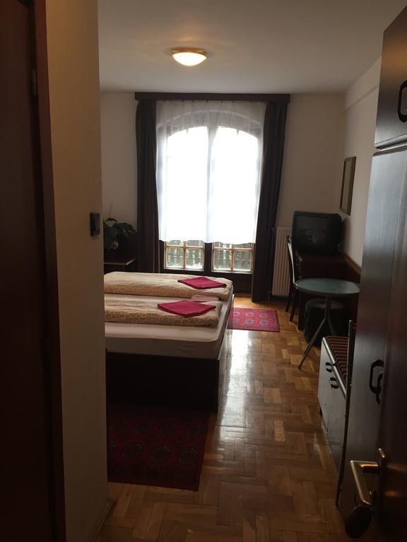 Peregrino Panzio Bed & Breakfast บูดาโอร์ช ภายนอก รูปภาพ